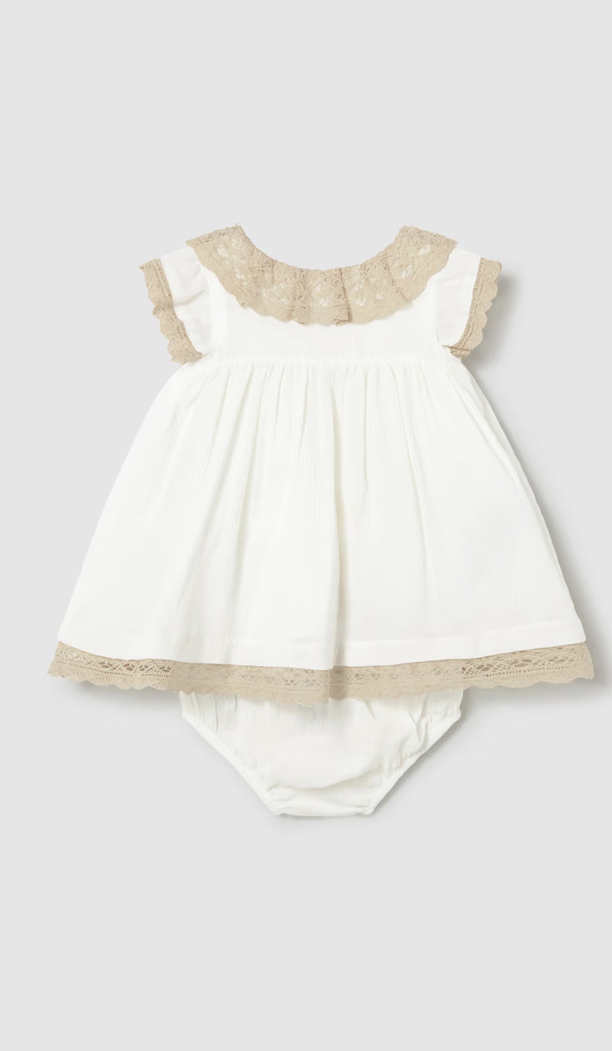 Mayoral baby ceremony jurk